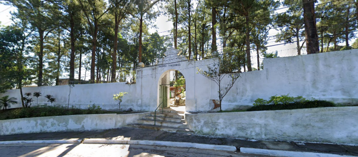 Cemitério Parelheiros Coroa de Flores