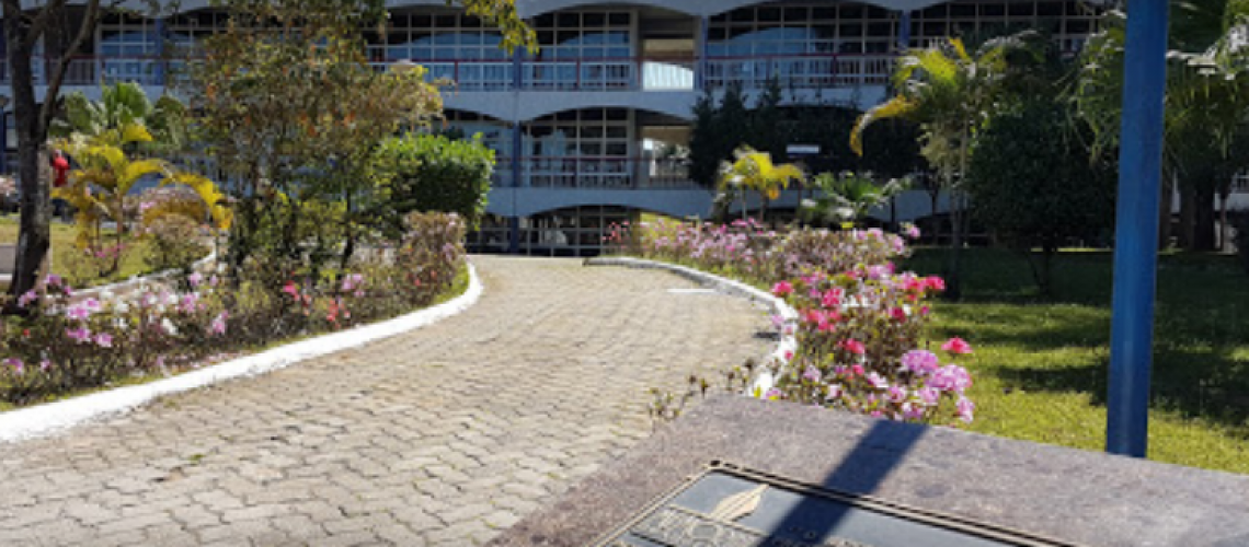 coroa de flores cemitério vertical memorial guarulhos